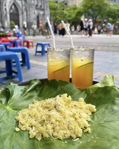ハノイ旧市街散策・ホーチミン廟・ホアンキエム湖・大教会と名物ソイコムを楽しむ半日旅   ハノイ観光完全ガイド・昼食付き